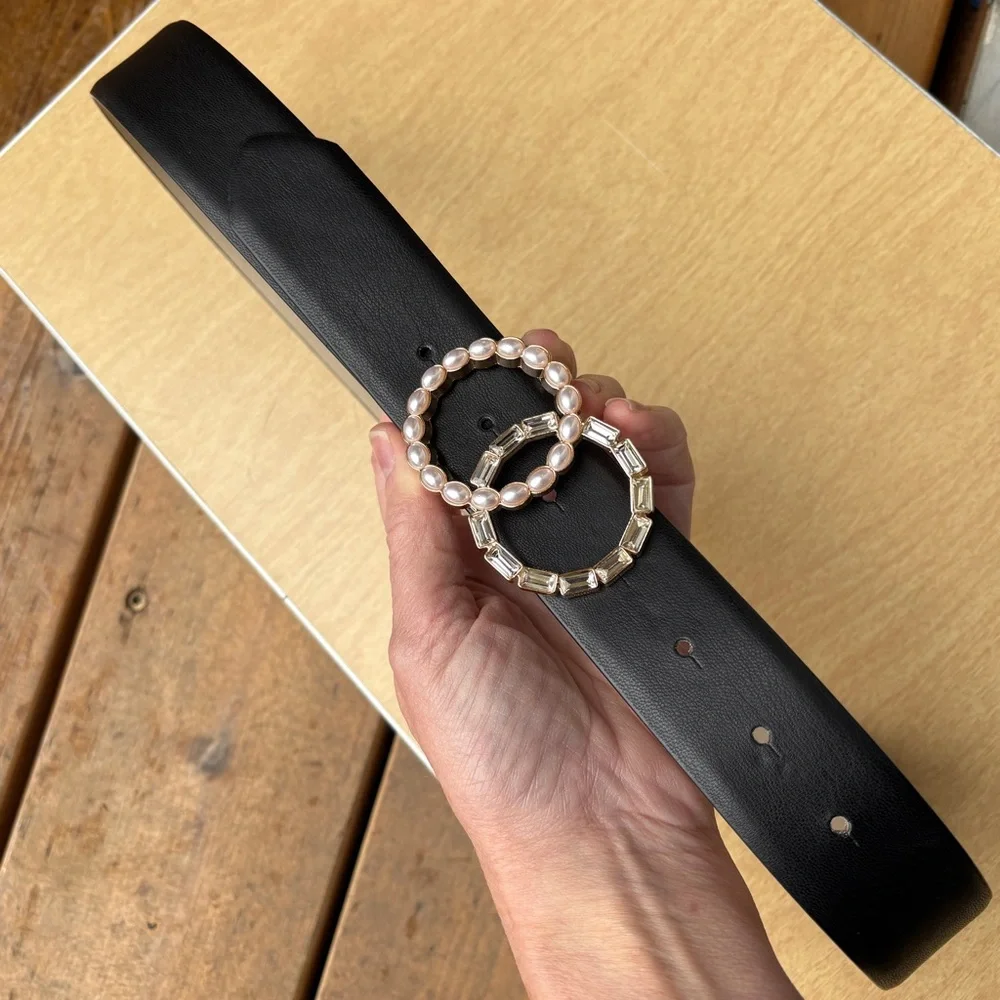 Vince Camuto Black Double Circle Faux Leather, Pearl, Crystal Detail Belt NWOT - Picture 5 of 14